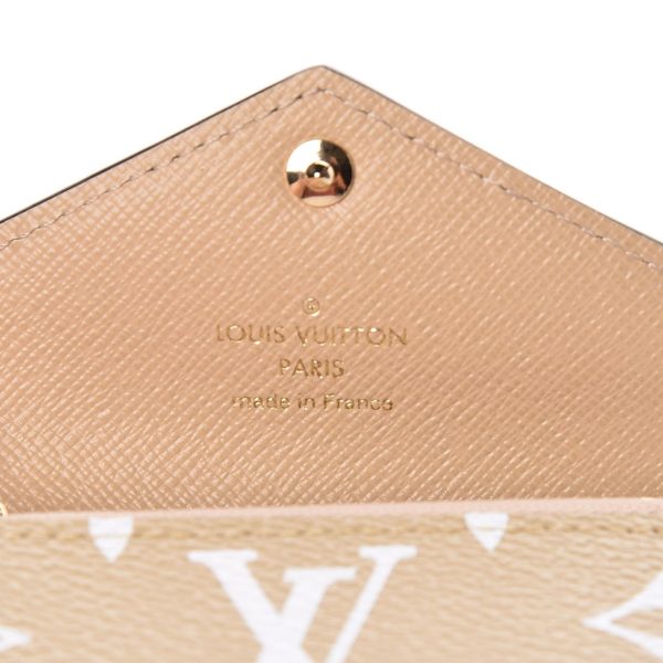 Louis Vuitton Monogram Giant Zoe Wallet Khaki M67640