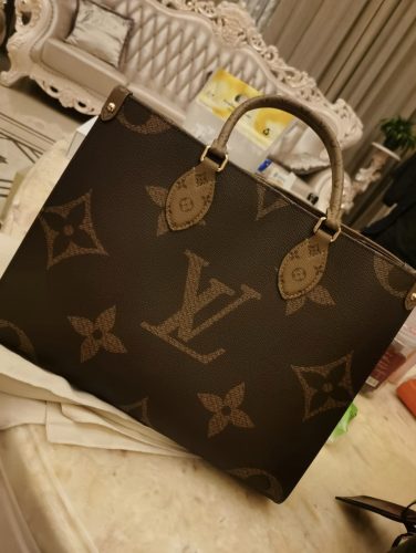 Louis Vuitton M45321 Onthego MM Monogram photo review