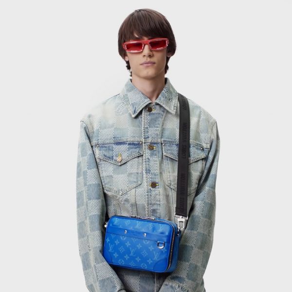 Louis Vuitton M31016 Alpha Messenger Agave Blue