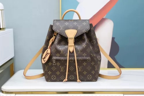 Louis Vuitton M45501 Montsouris PM photo review