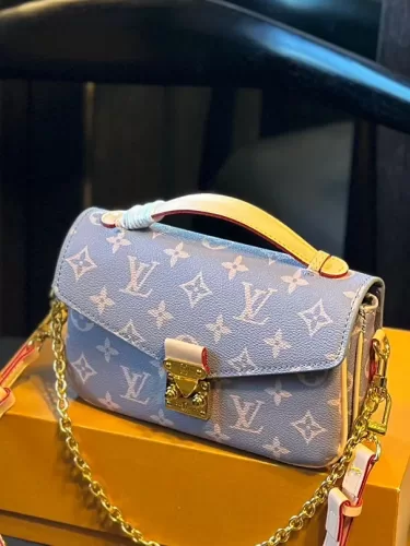 Louis Vuitton M12429 Pochette Métis East West photo review