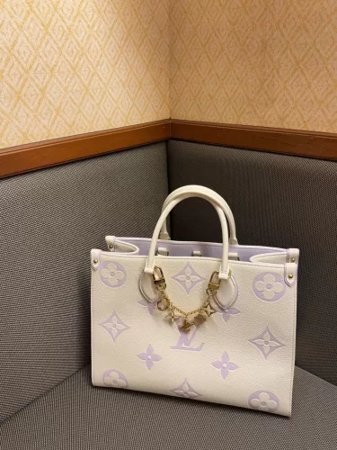 Louis Vuitton M23937 OnTheGo MM Latte/Bubble Tea photo review