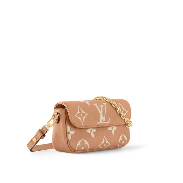 Louis Vuitton M12758 Wallet On Chain Ivy Arizona / Creme